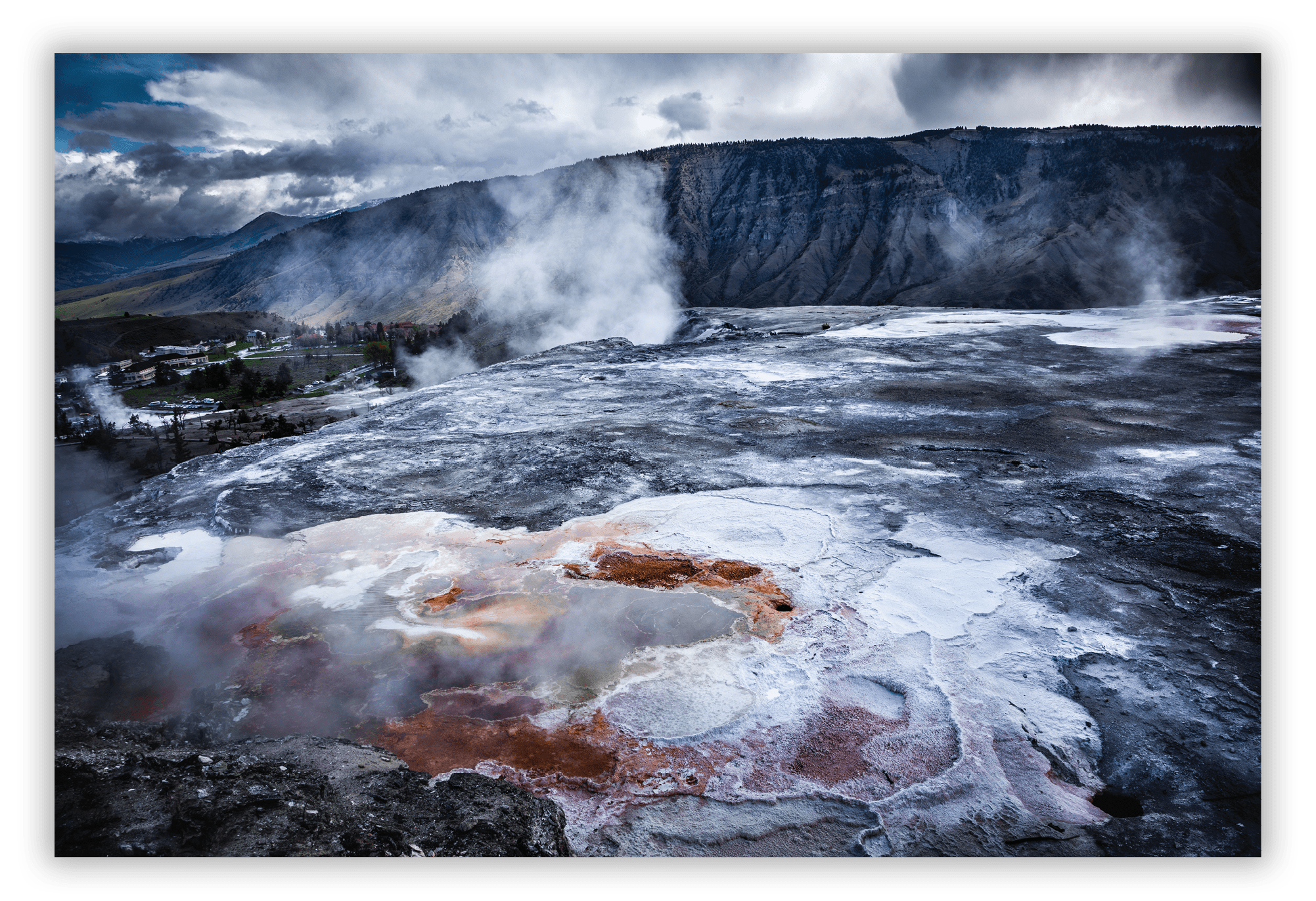 Mamoth Hot Springs Upper Terrace